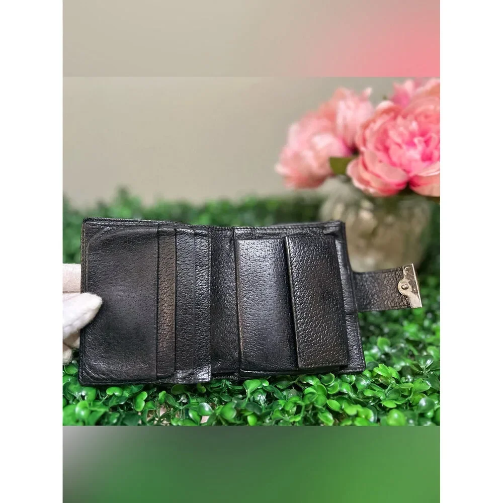 Gucci GG Canvas Compact Bifold Wallet with Coin Pocket – Black